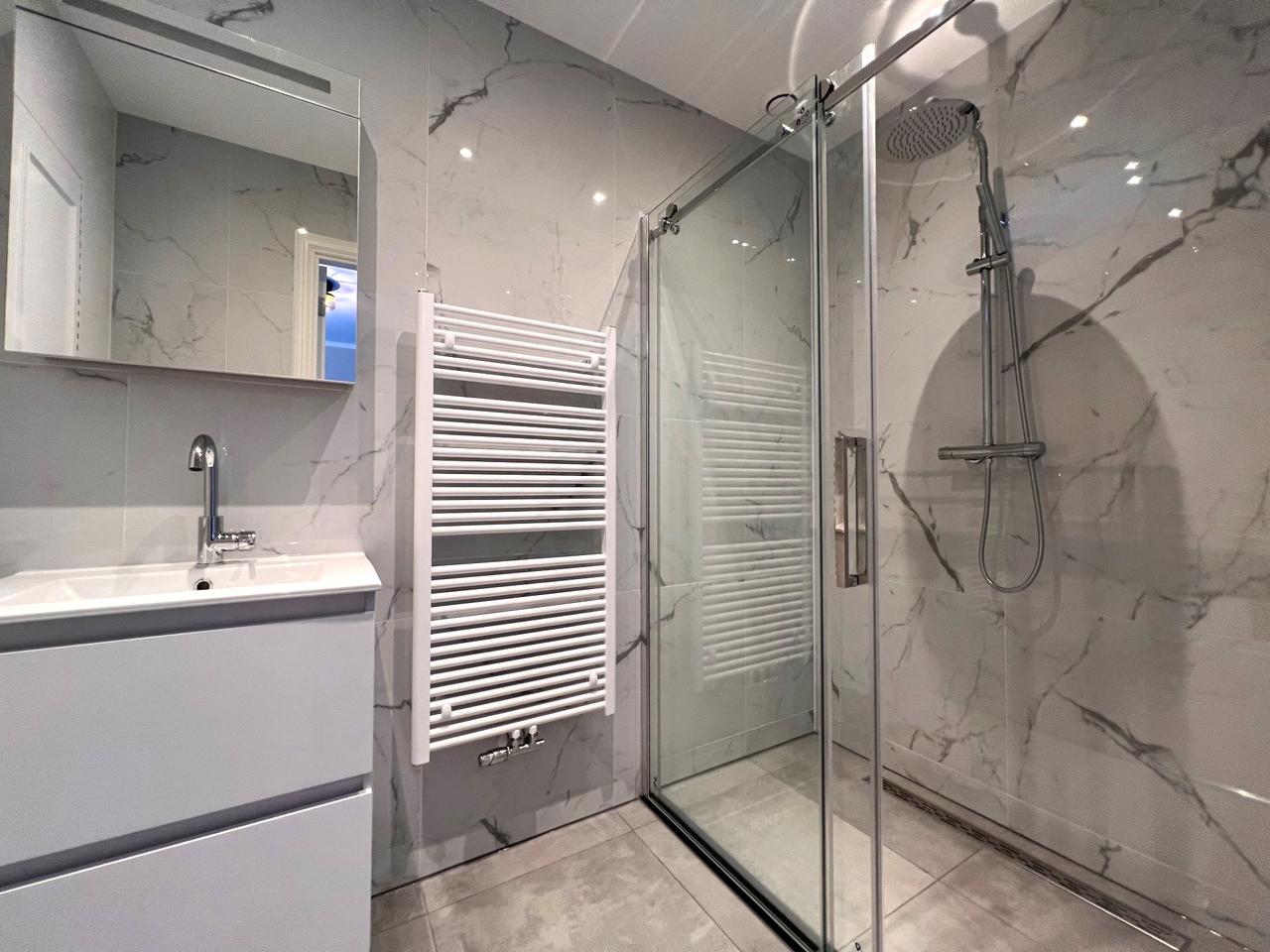 A++ Apartment with Balcony in Zeeheldenkwartier - Image 11