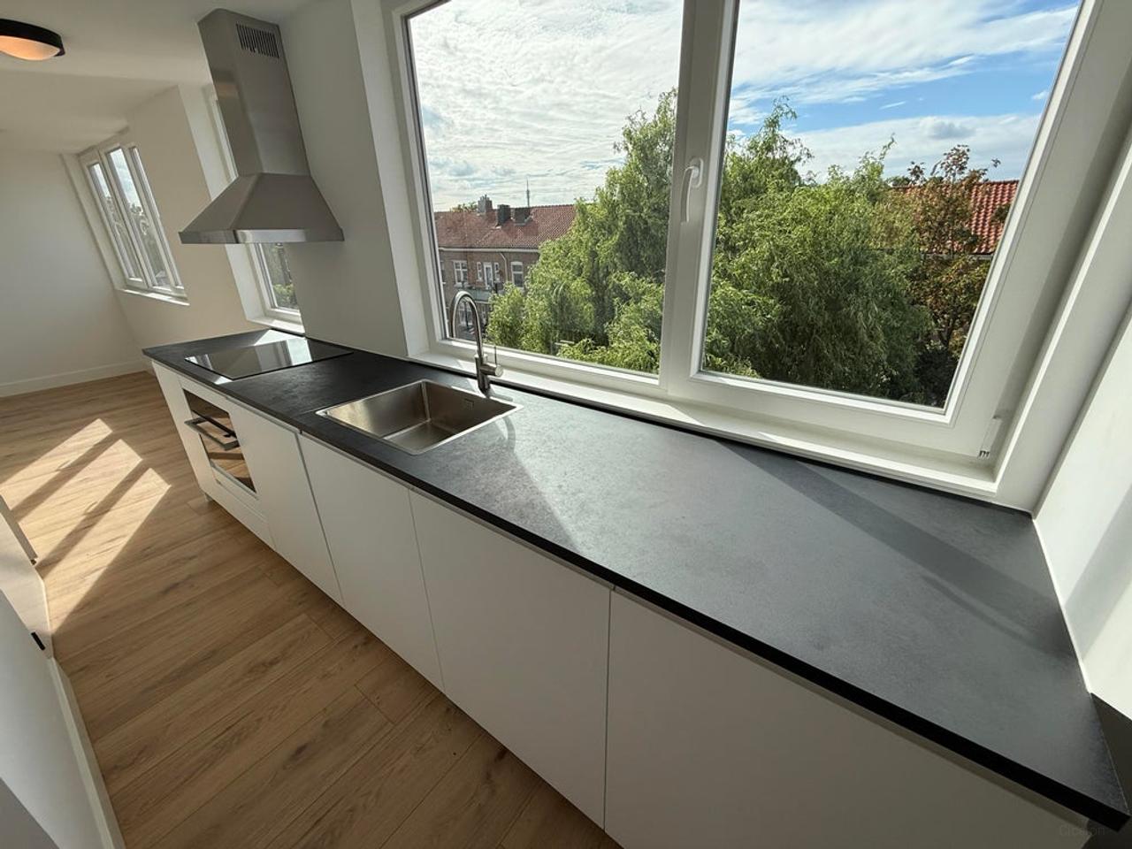 Direct beschikbaar: 3-slaapkamerappartement Carnisse - Afbeelding 11