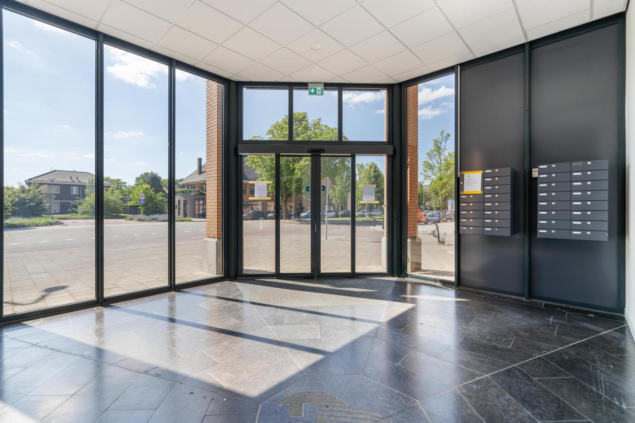 107 m² studio with storage in central Weert - Image 4