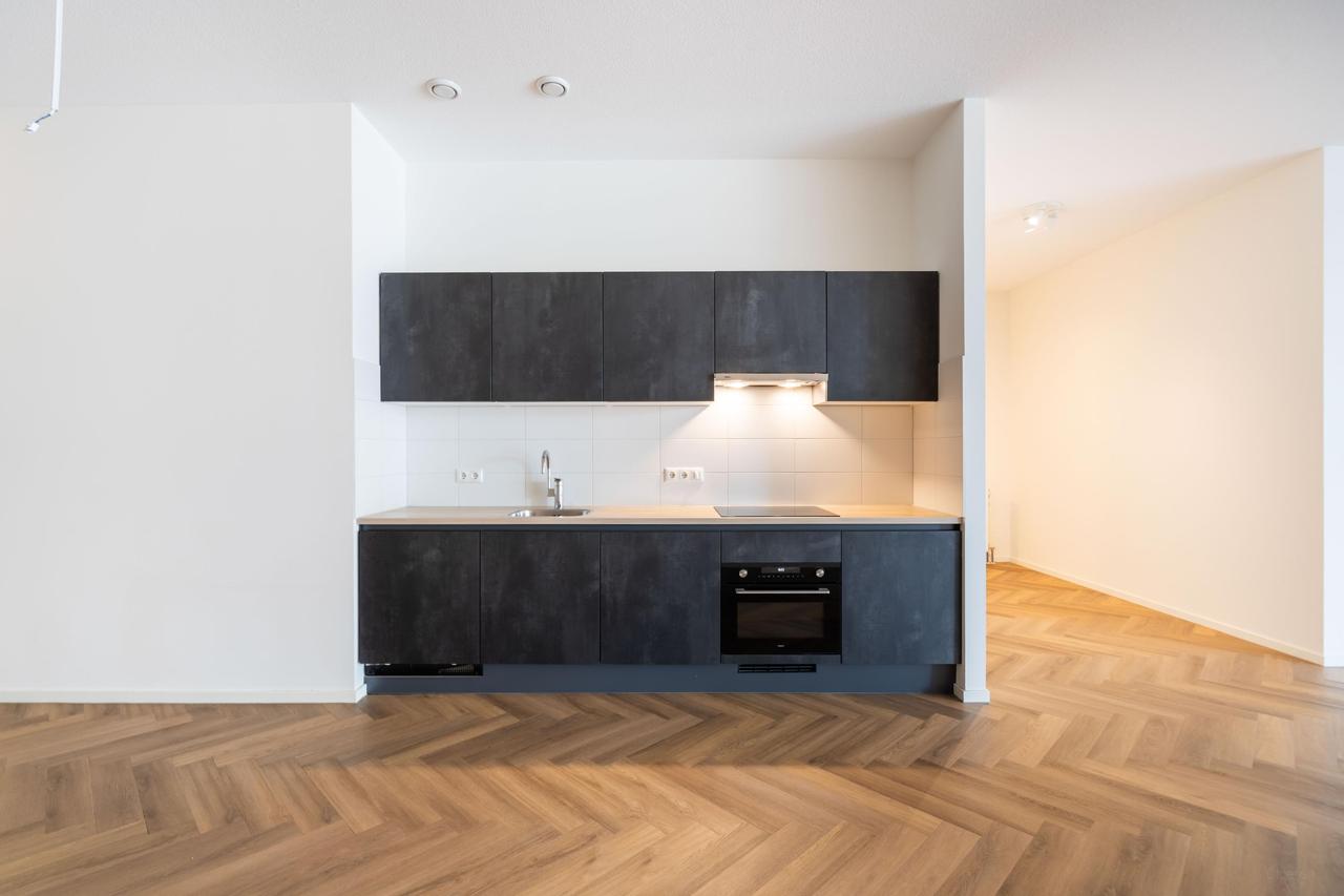 107 m² studio with storage in central Weert - Image 12