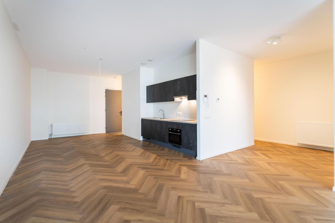 107 m² studio with storage in central Weert - Image 13