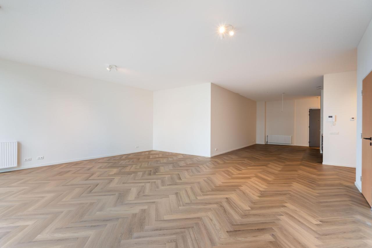 107 m² studio with storage in central Weert - Image 16