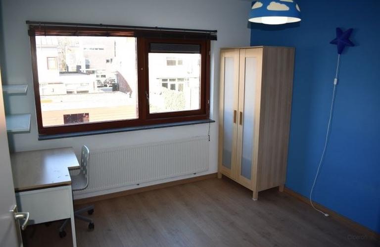 Furnished Corner House with 4 Bedrooms - Image 14