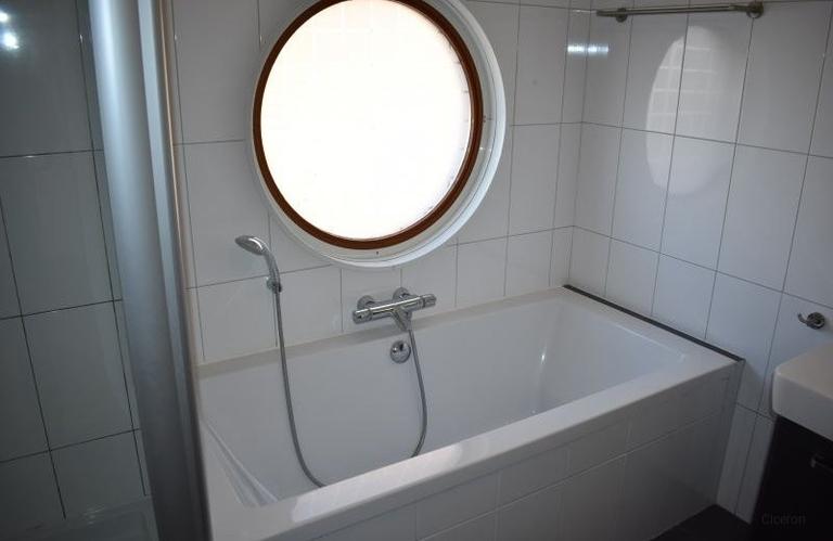Furnished Corner House with 4 Bedrooms - Image 19