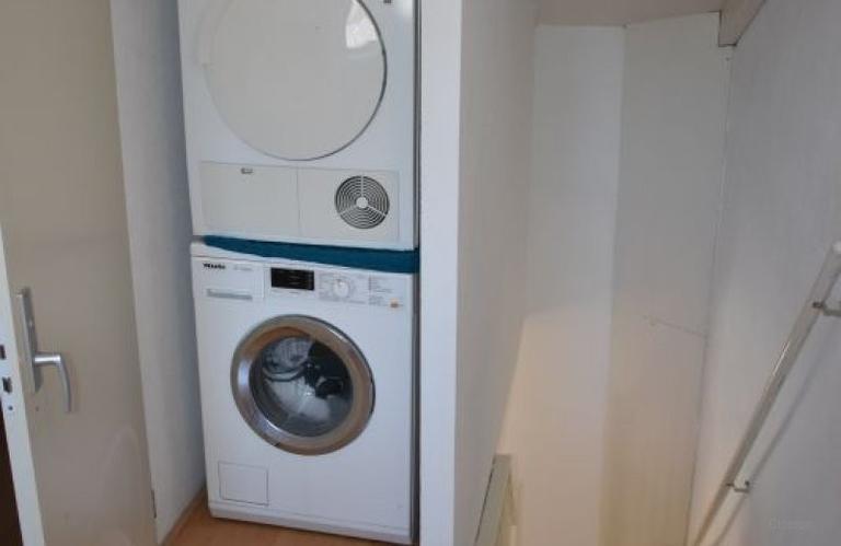 Furnished Corner House with 4 Bedrooms - Image 22