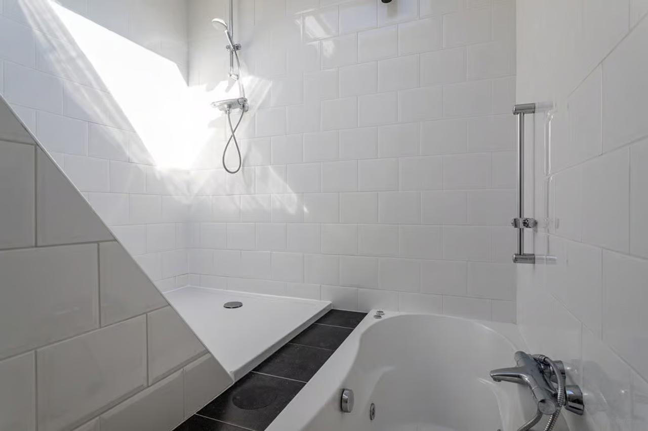Apartment for Rent in Bomenbuurt, The Hague - Image 17