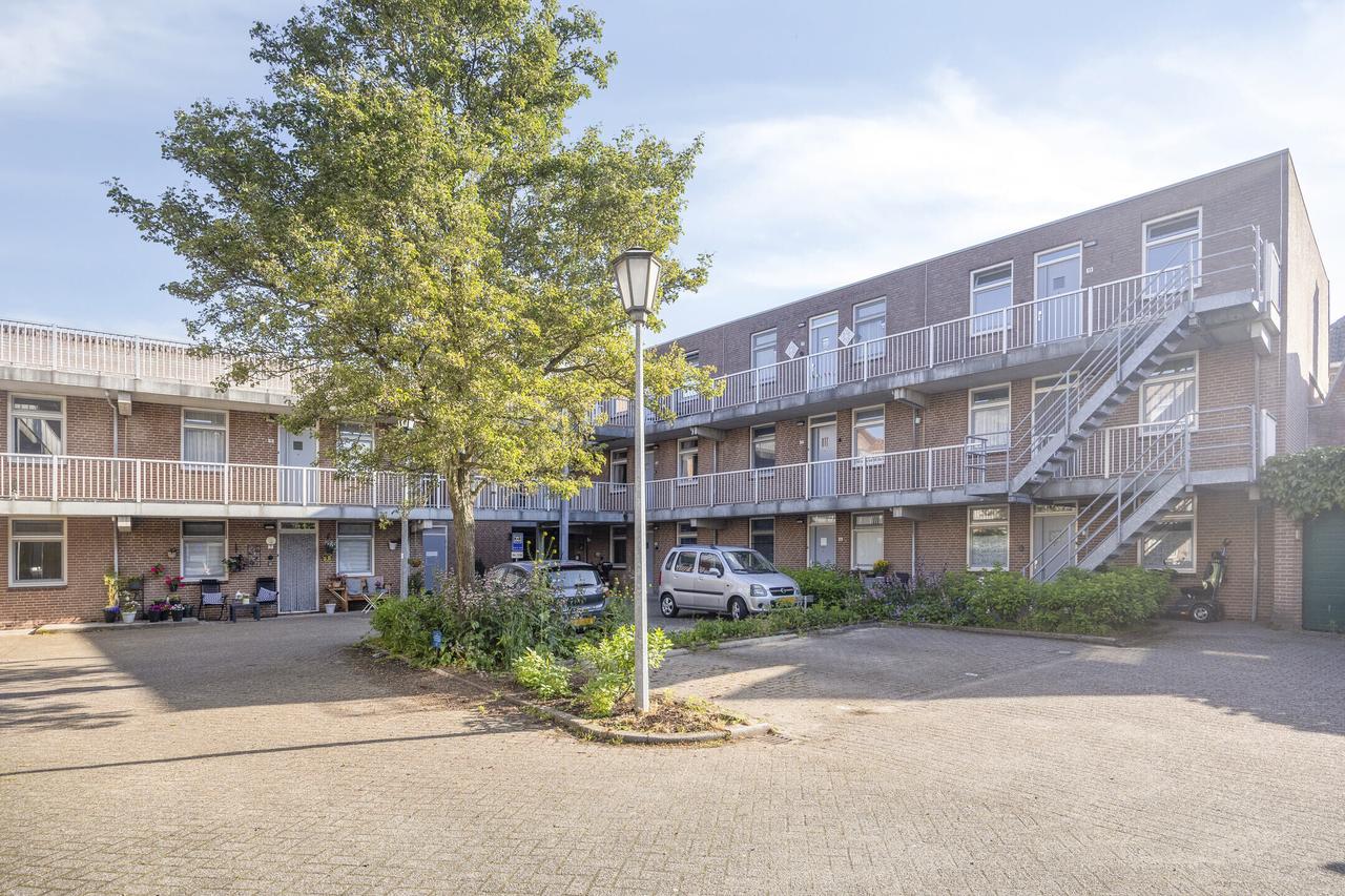2-Bedroom Apartment in Kampen - Image 12