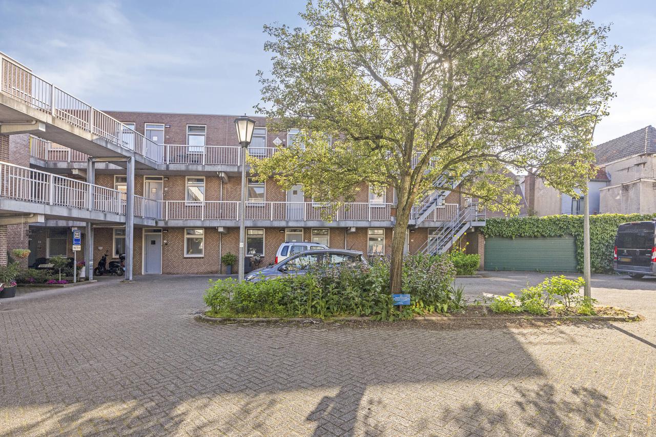 2-Bedroom Apartment in Kampen - Image 13