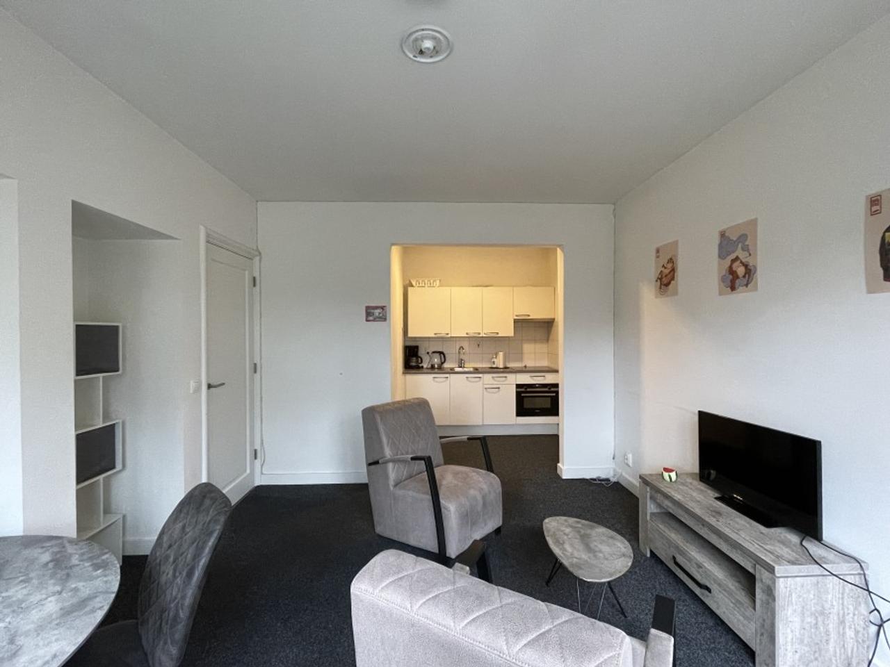 Gemeubileerd 2-kamerappartement met tuin - Afbeelding 3