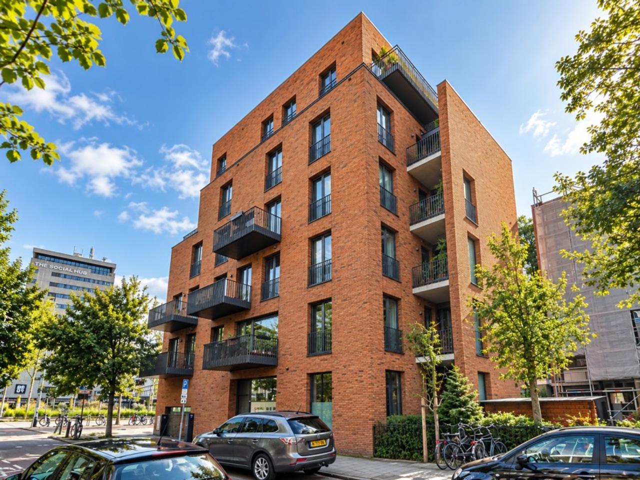 Appartement met balkon in Weesperzijde - Afbeelding 1