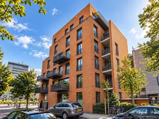 Appartement met balkon in Weesperzijde