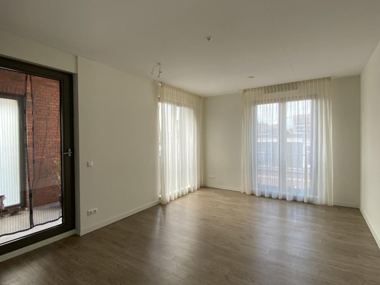 Appartement met balkon in Weesperzijde - Afbeelding 2