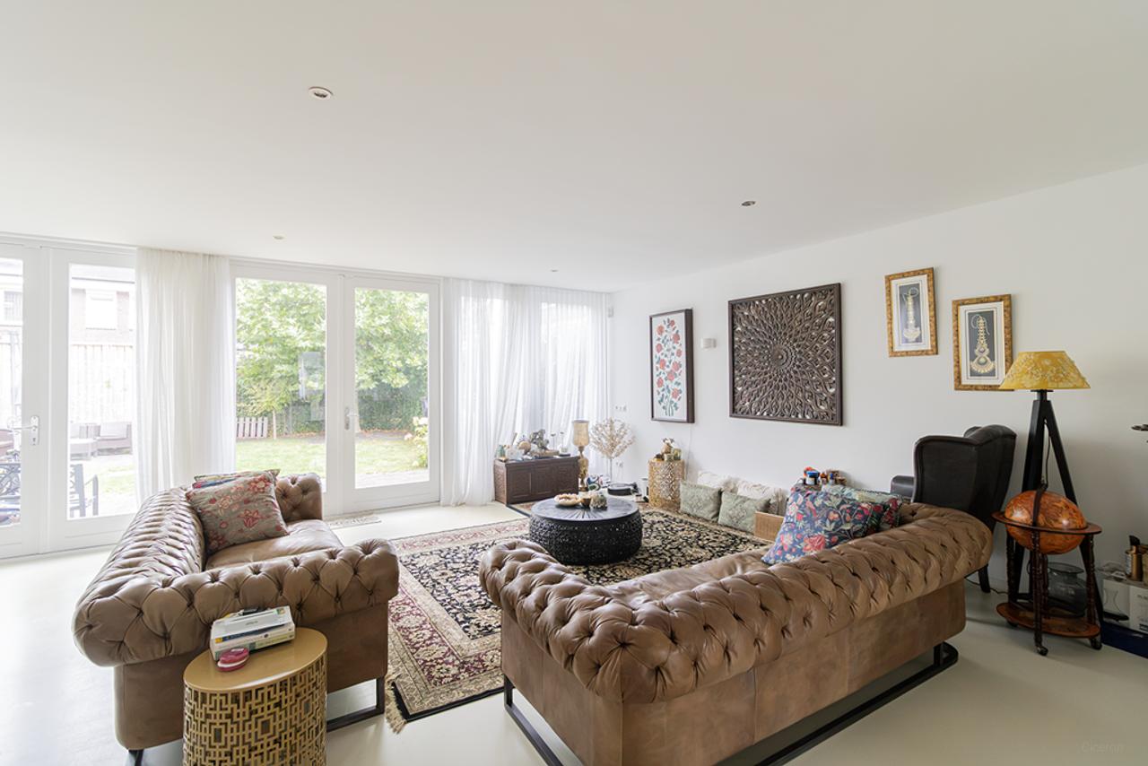 218 m² gezinswoning met tuin in Amstelveen - Afbeelding 2