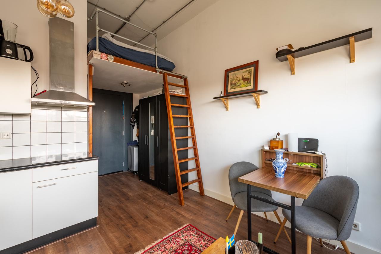 Studio with Sleeping Loft in Haarlem - Image 6