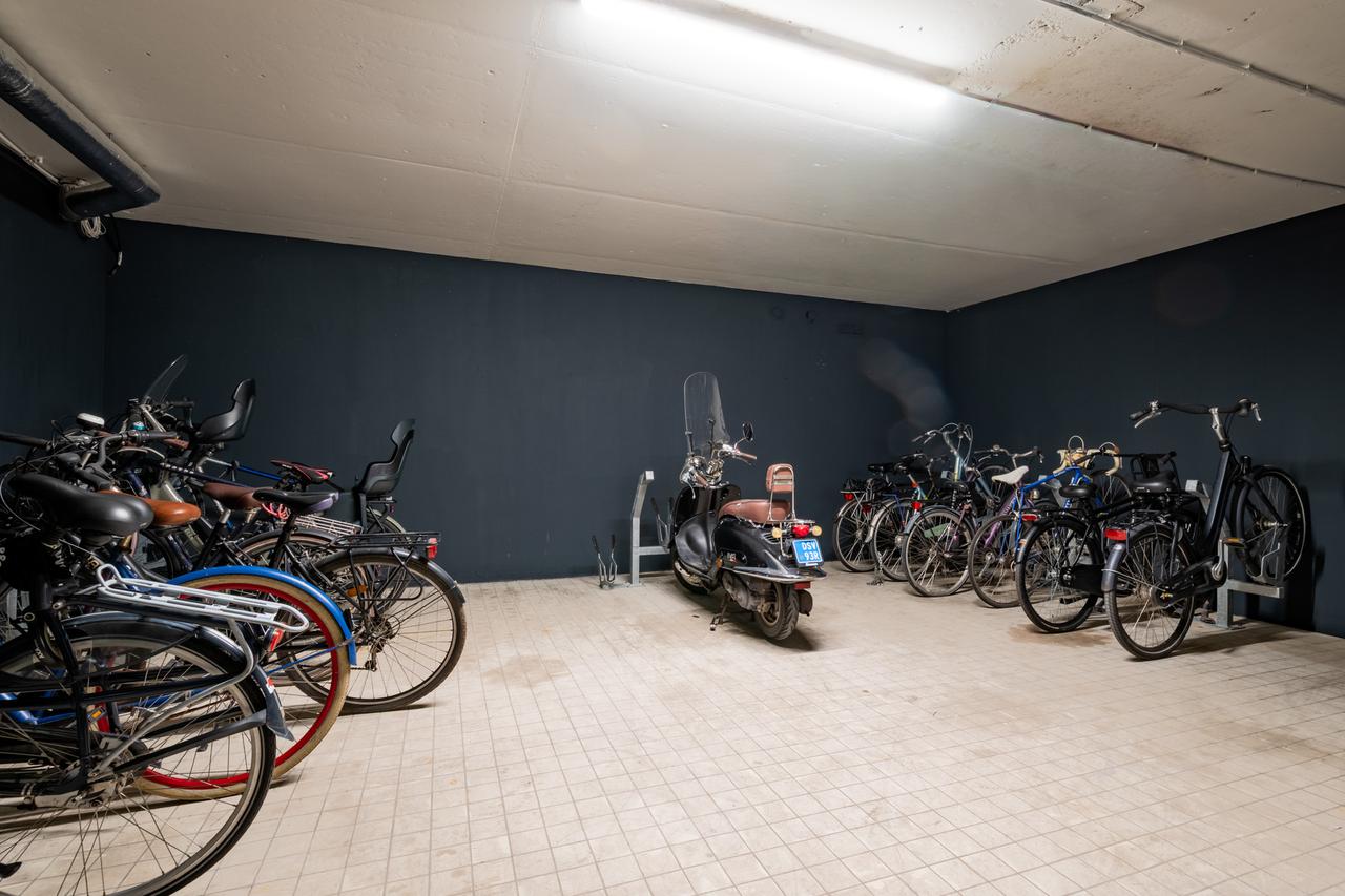 Studio with Sleeping Loft in Haarlem - Image 9