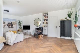 Furnished bungalow with garden in Bergen - Image 8