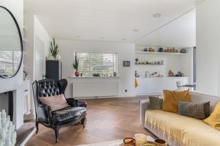 Furnished bungalow with garden in Bergen - Image 11