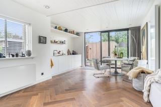 Furnished bungalow with garden in Bergen - Image 16