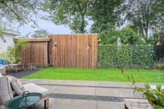 Furnished bungalow with garden in Bergen - Image 31