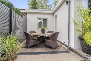 Furnished bungalow with garden in Bergen - Image 32