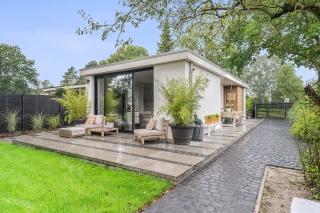 Furnished bungalow with garden in Bergen - Image 35