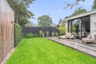 Furnished bungalow with garden in Bergen - Image 36