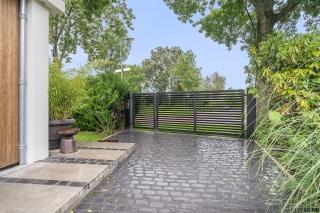 Furnished bungalow with garden in Bergen - Image 40