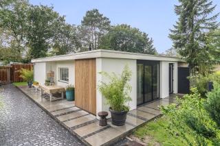 Furnished bungalow with garden in Bergen - Image 41