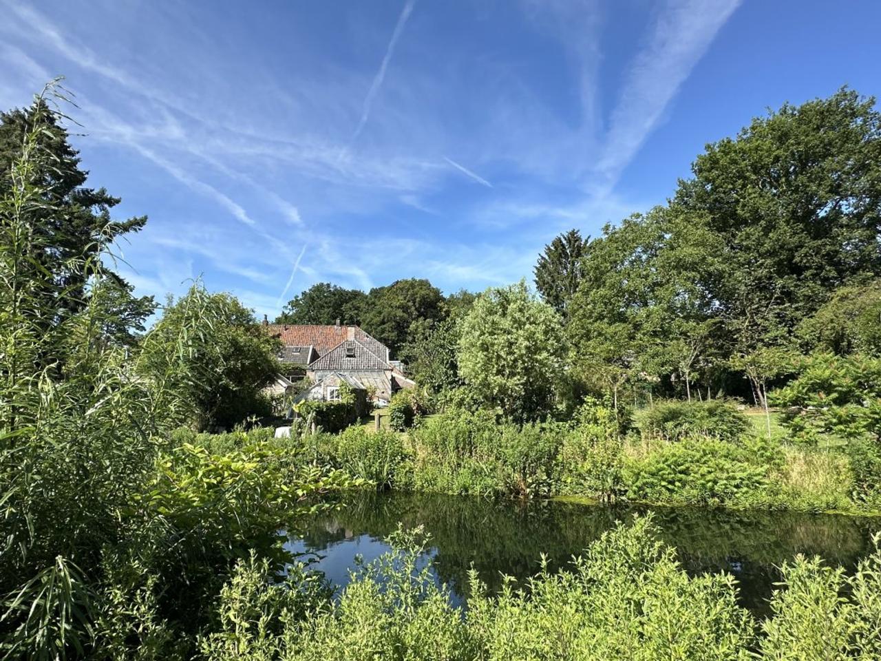 Furnished Home with Garden in Diepenveen - Image 1