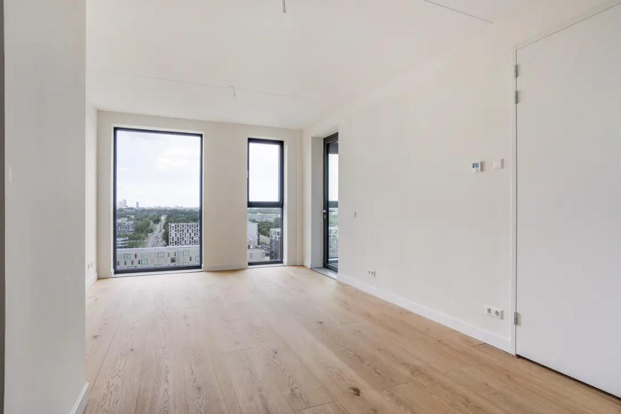 52 m² studio met balkon in Bijlmer Centrum - Afbeelding 3