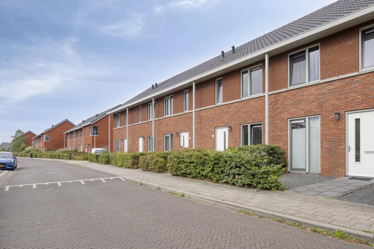 118 m² family home with garden in Zuidbroek - Image 25