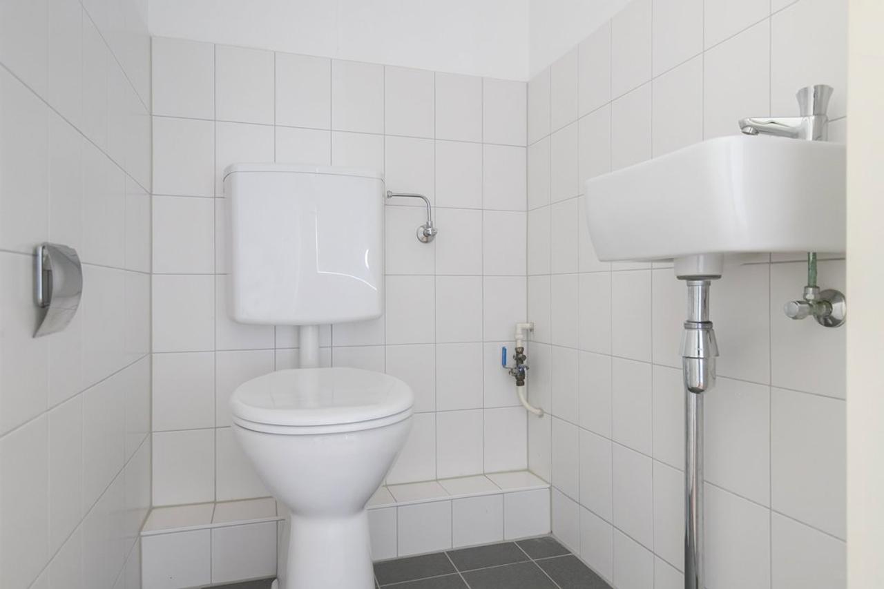 Energy-rated A apartment in Rijswijk - Image 11