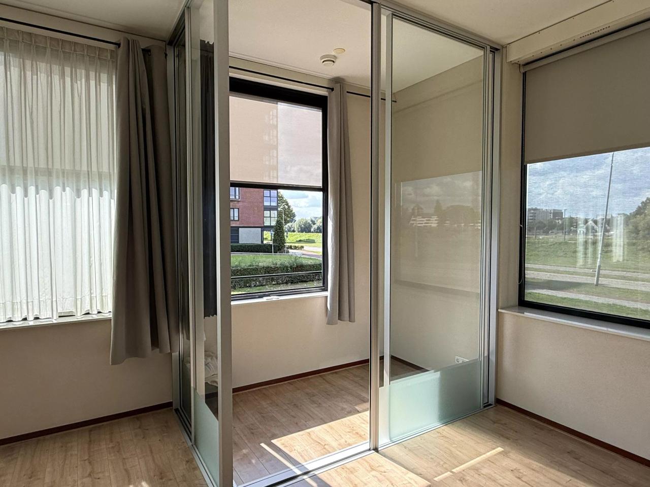 Ground-floor 3-room apartment in Maaswaard - Image 6