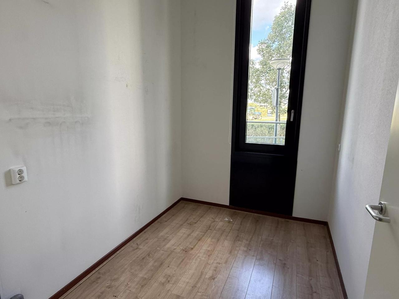 Ground-floor 3-room apartment in Maaswaard - Image 16