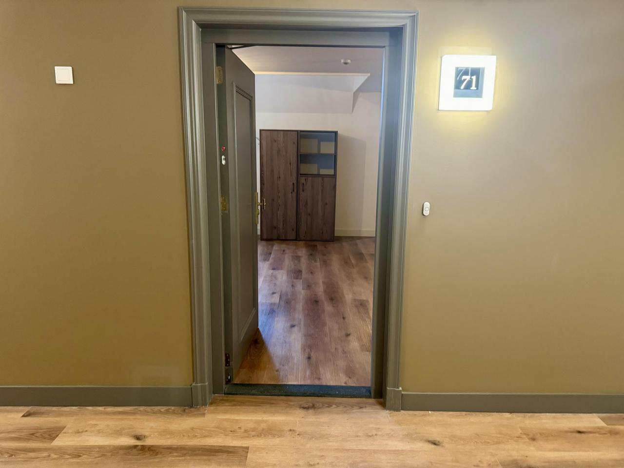 Furnished One-Bedroom Apartment in Tilburg - Image 2