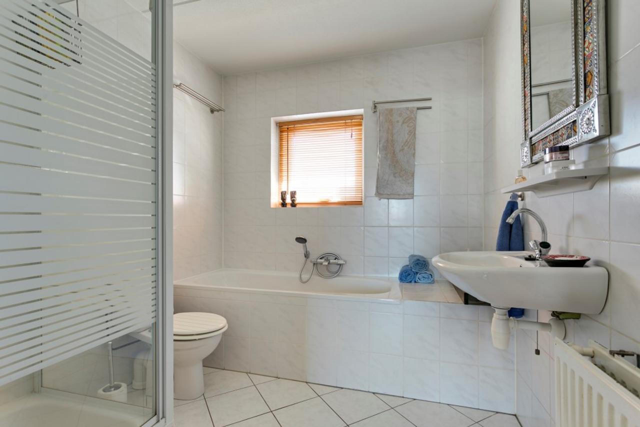 133 m² family home with garage in Acht - Image 11
