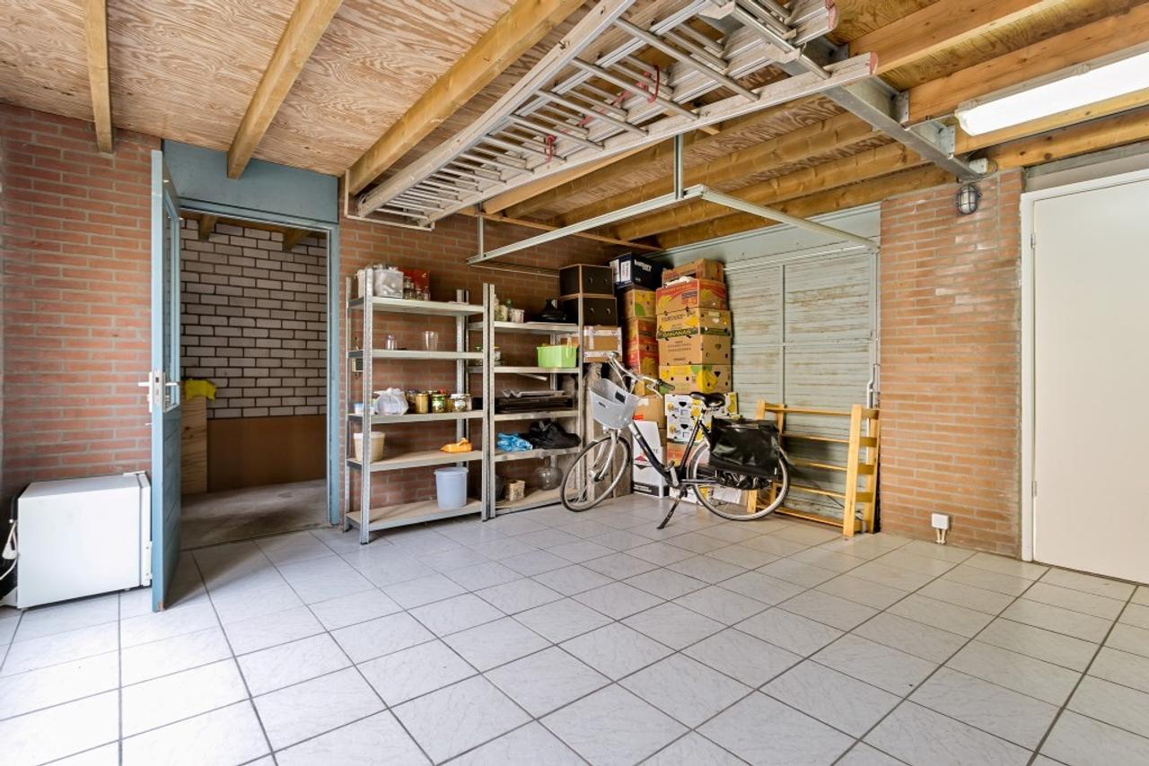 133 m² family home with garage in Acht - Image 17