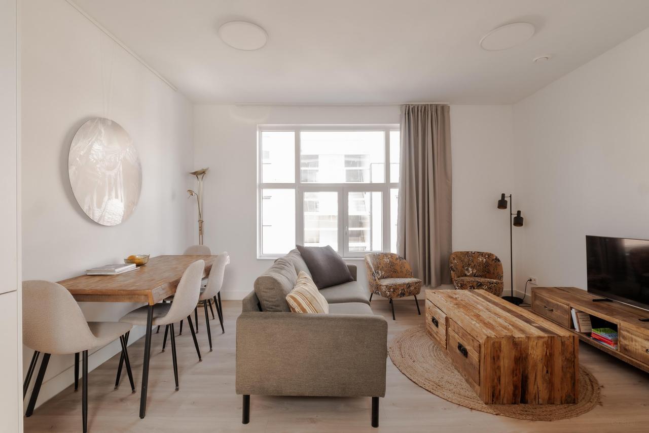 Available now: 3-bedroom apartment - Image 3