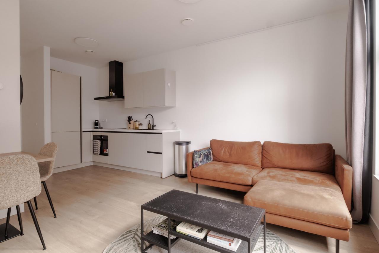 Furnished 3-Room Apartment with Terrace - Image 1