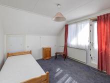 Detached home with 7 bedrooms - Image 18