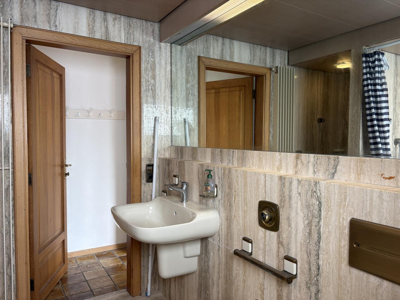 Apartment with Roof Terrace in Heugem - Image 5