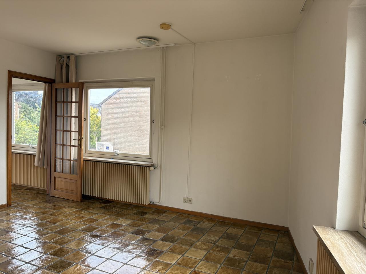 Apartment with Roof Terrace in Heugem - Image 7