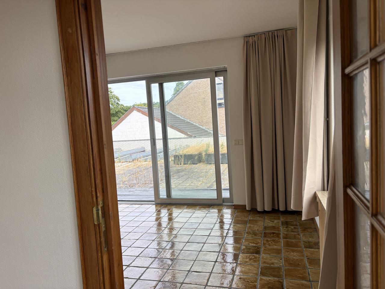 Apartment with Roof Terrace in Heugem - Image 8