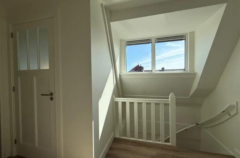Bright 3-Bedroom Apartment with Terrace - Image 15