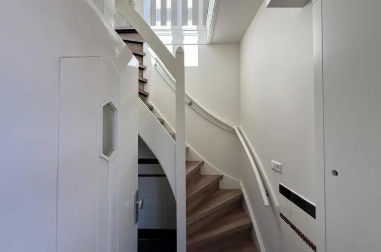 Bright 3-Bedroom Apartment with Terrace - Image 20