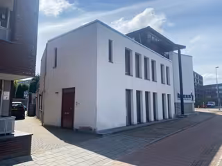 110 m² apartment with balcony and garage