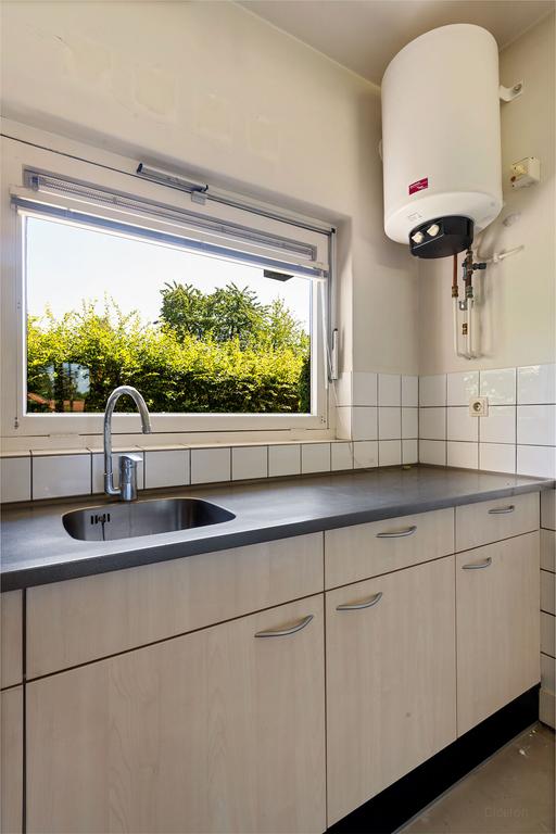 Senior apartment with balcony in Beekbergen - Image 5