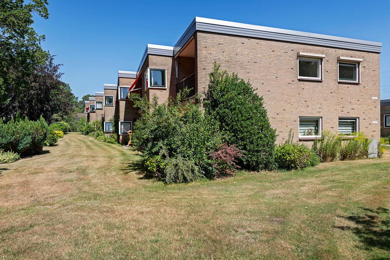 Senior apartment with balcony in Beekbergen - Image 10