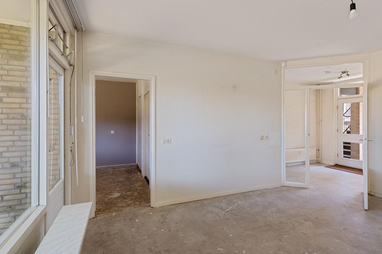 Senior apartment with balcony in Beekbergen - Image 27