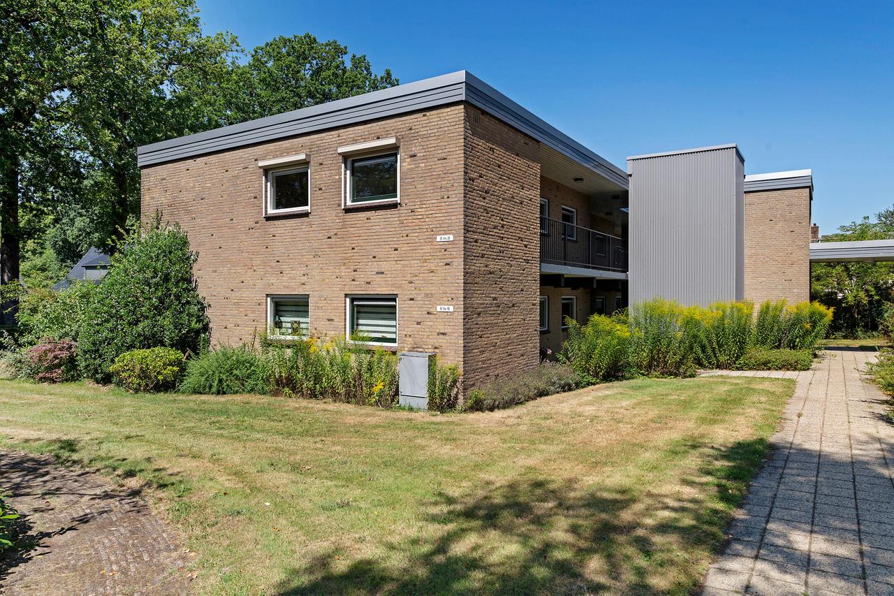 Senior apartment with balcony in Beekbergen - Image 29